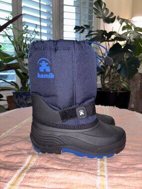 Kamik Kids Snow Boots Size 5 Two-Tone Blue Waterproof Insulated EUC